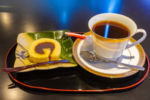お茶 食事 松山タルト カフェ おすすめ